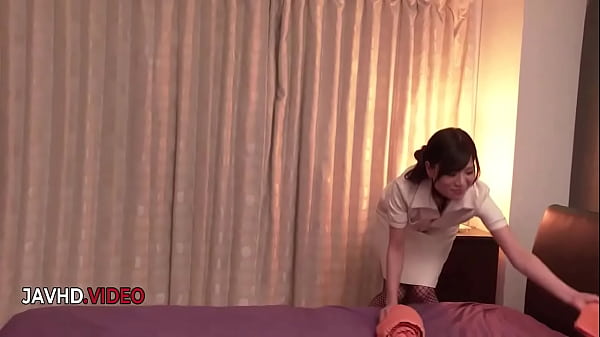 Nana mở màn bằng pha bú cu nóng bỏng trước khi cuộc vui JAV thực sự bắt đầu